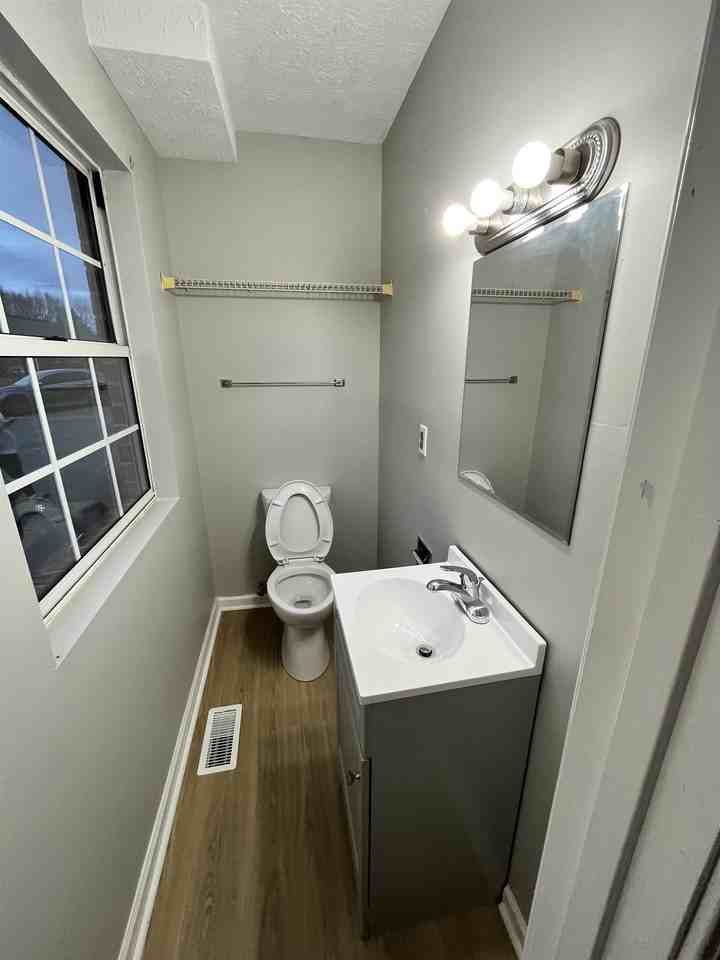 1009 Northwood - Photo 3 of 5