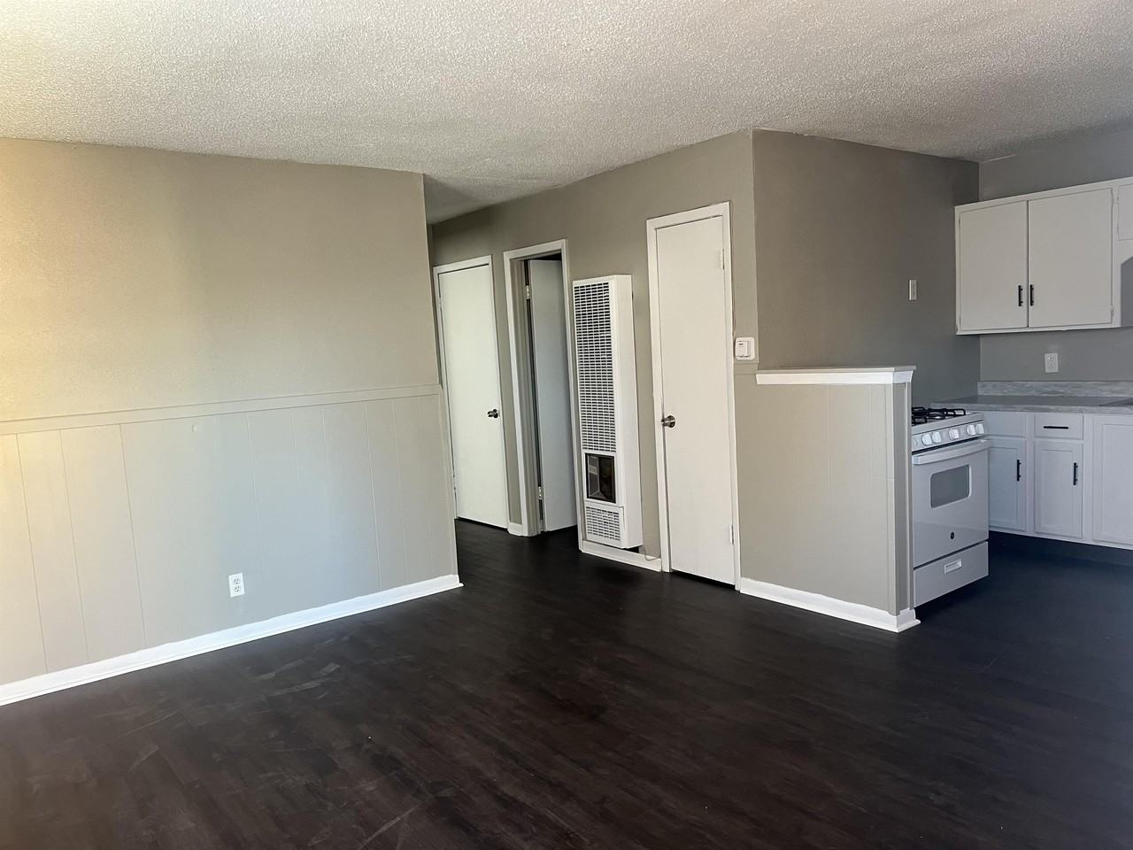 4207 South Austin Street - Photo 2 of 4