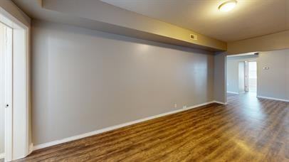 5572 Clemens Avenue - Photo 2 of 10
