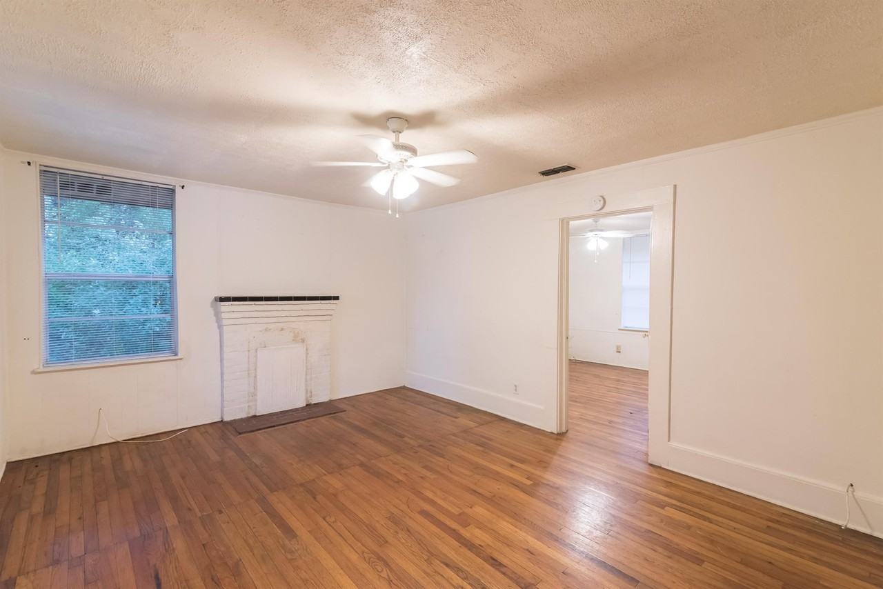 2030 Hollywood Drive - Photo 2 of 16