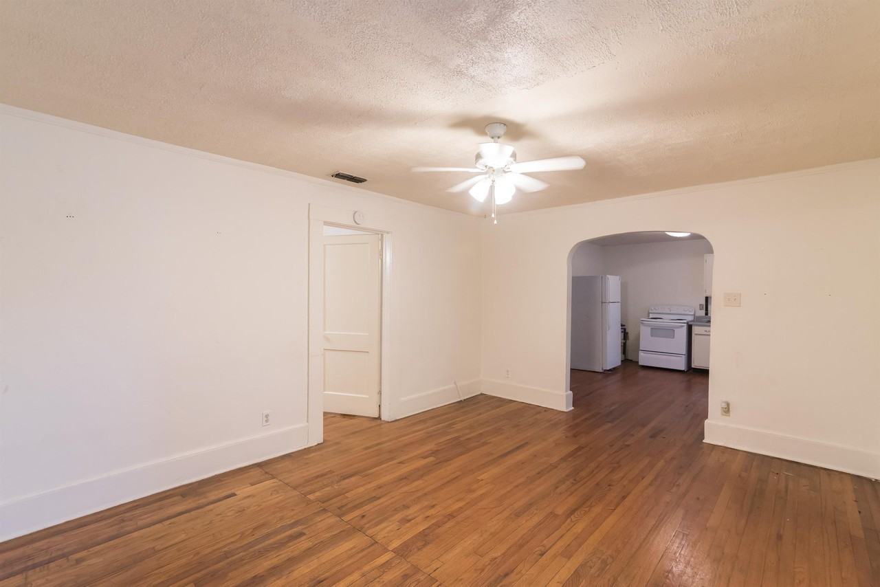 2030 Hollywood Drive - Photo 3 of 16