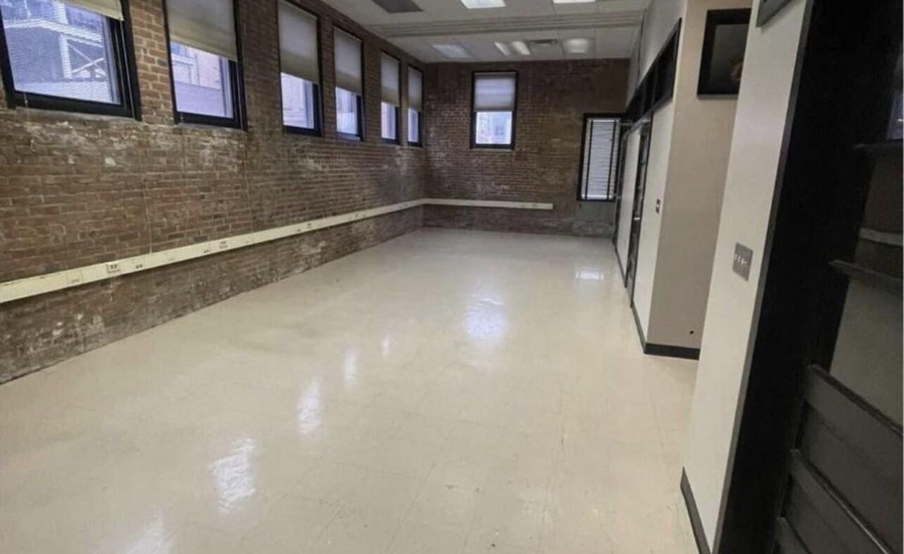 123 West 7th Street - Photo 3 of 10