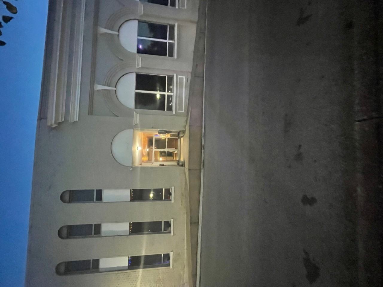 123 West 7th Street - Photo 4 of 10