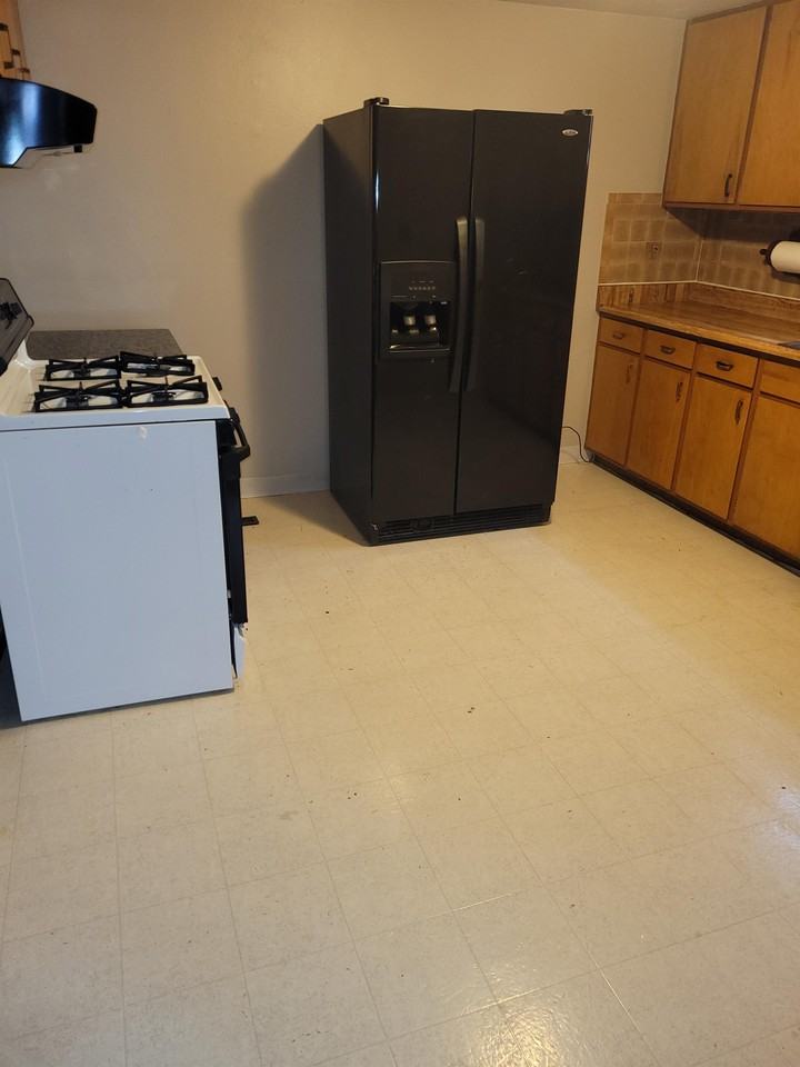 1216 Alford Street - Photo 3 of 10