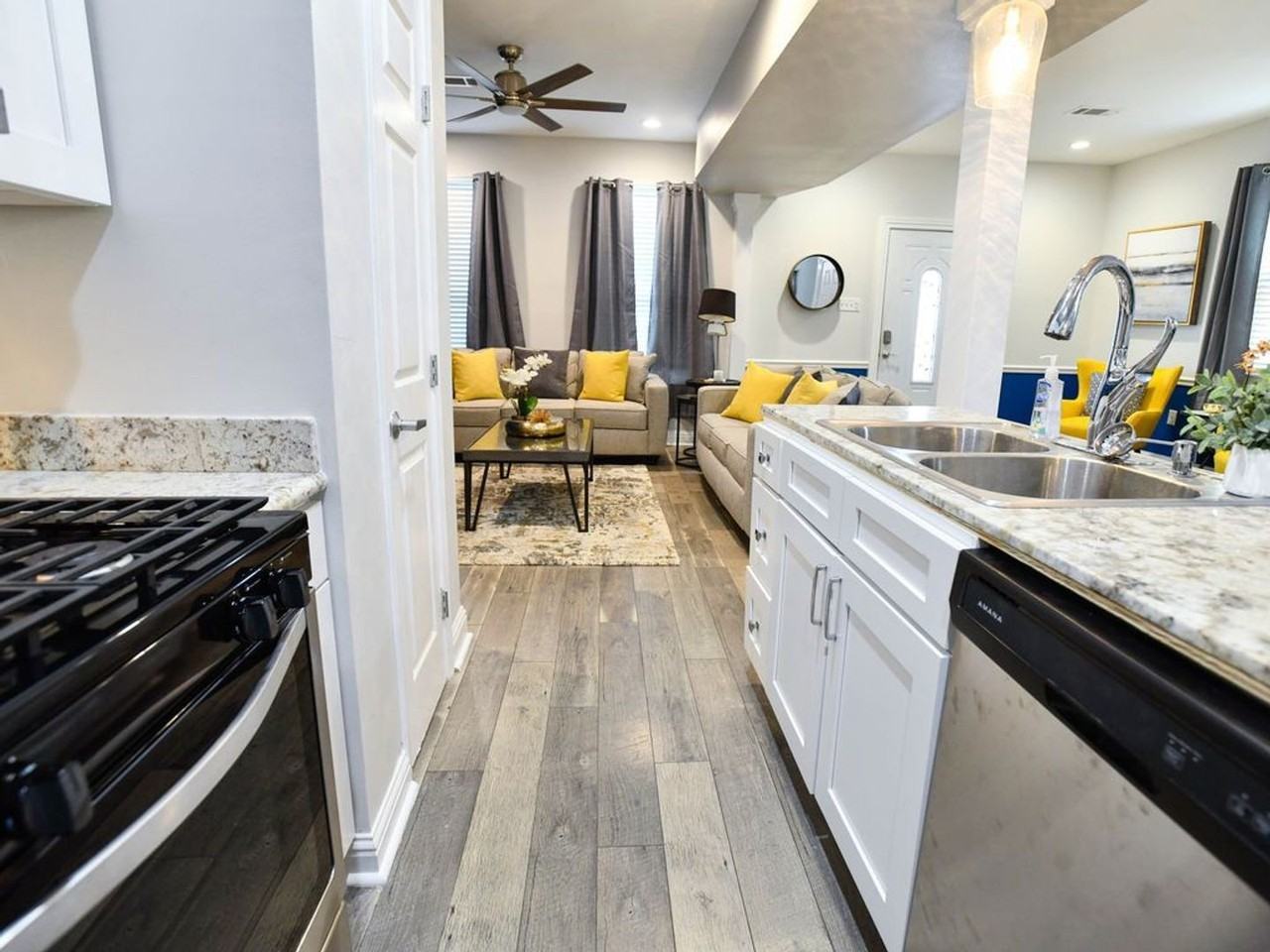 1820 Onzaga Street - Photo 3 of 10