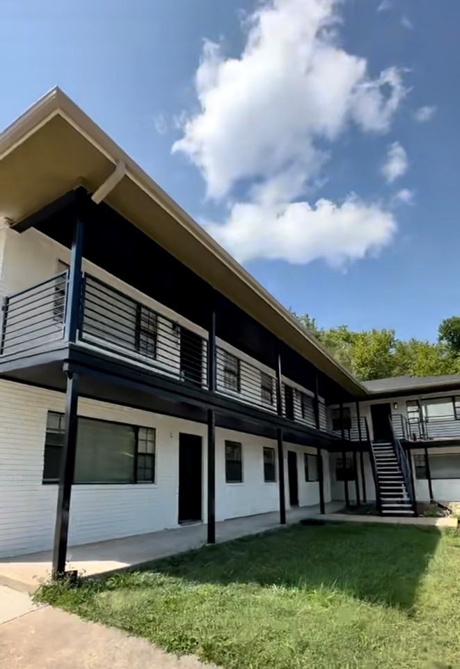 685 North Leverett Avenue Apartments 685 N Leverett Ave, Fayetteville