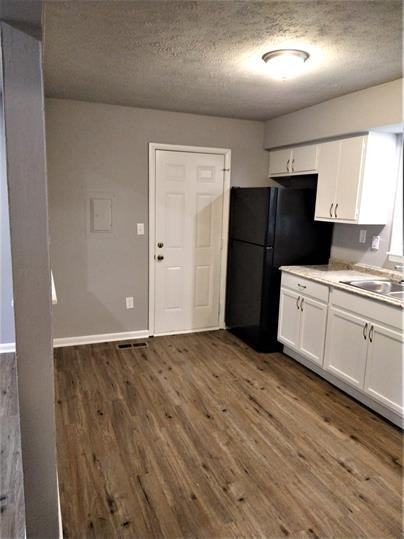 225 Riggs Avenue - Photo 3 of 12