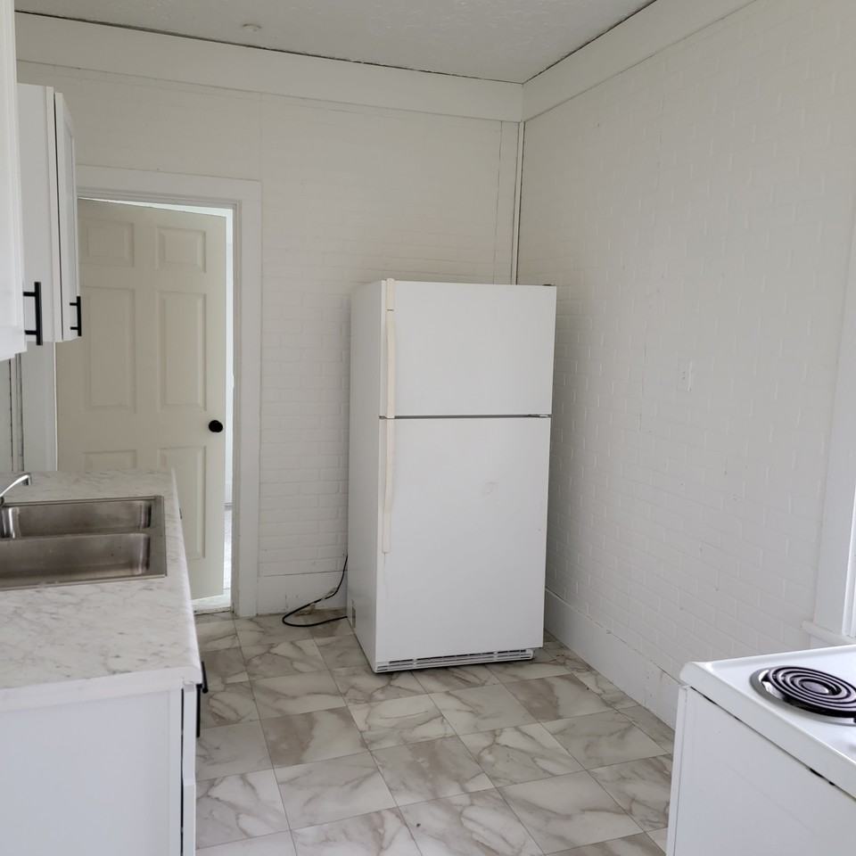 240 West Main Street - Photo 3 of 9