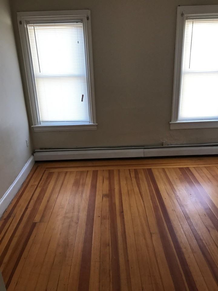 310 Hawkins Street - Photo 4 of 7