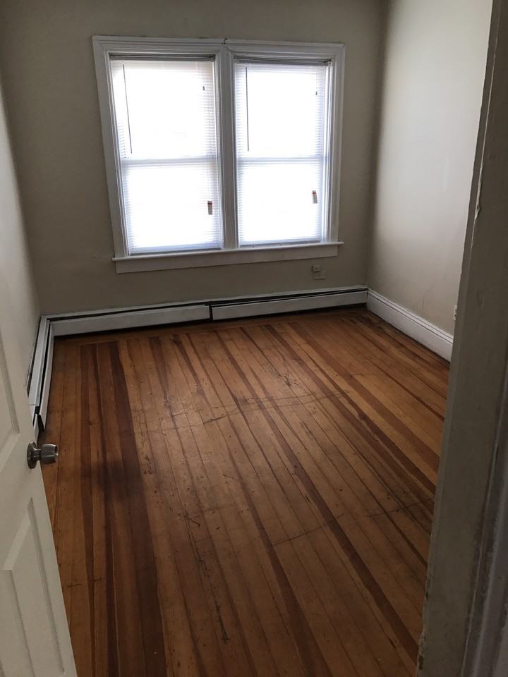 310 Hawkins Street - Photo 5 of 7