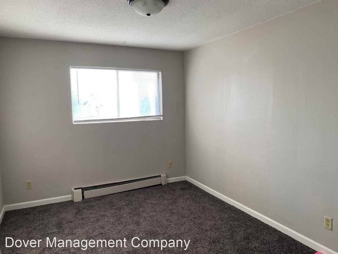 118 E Phillip Ave. - Photo 3 of 5