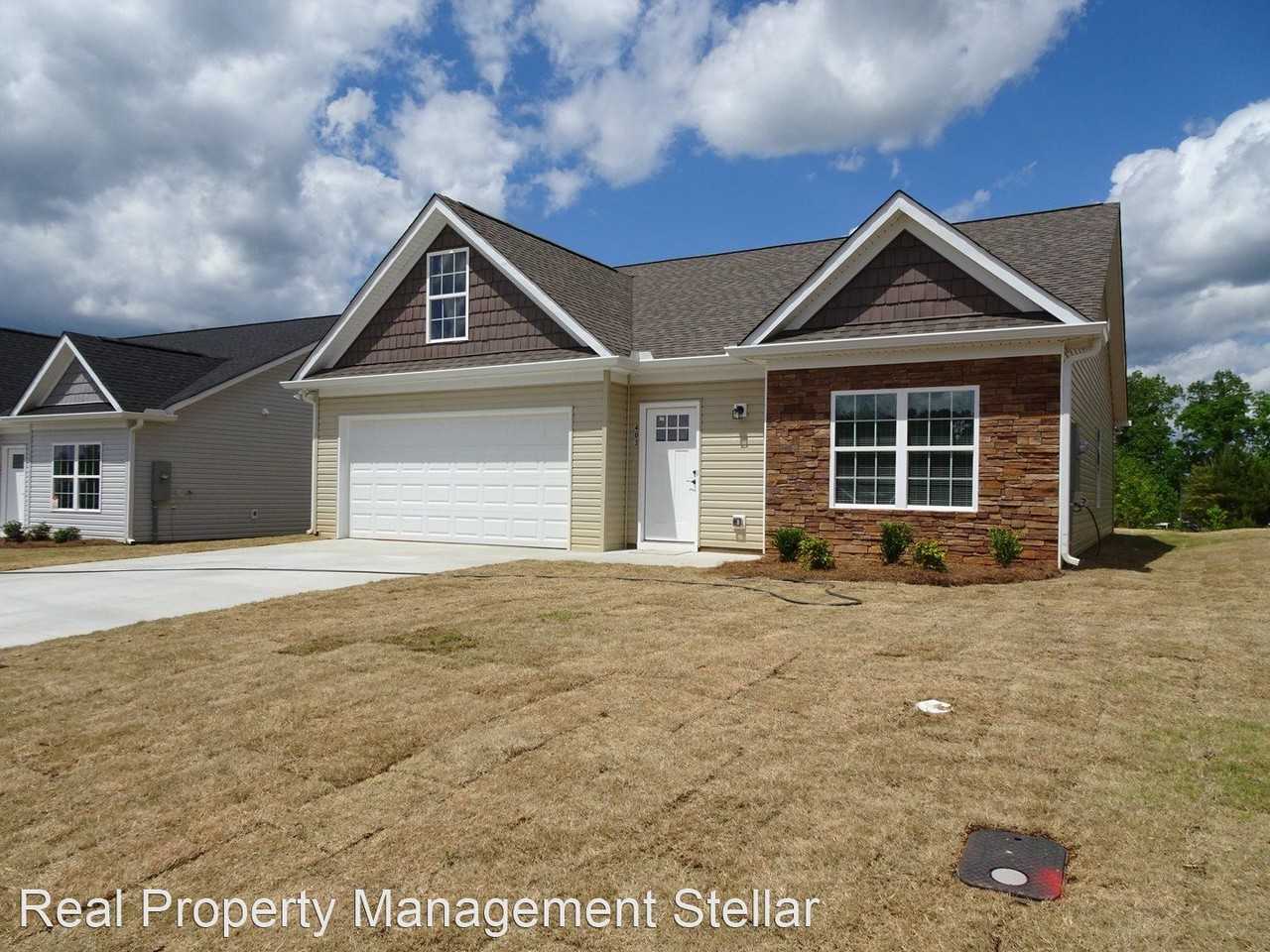 403 Highland Pointe Dr - Photo 2 of 9