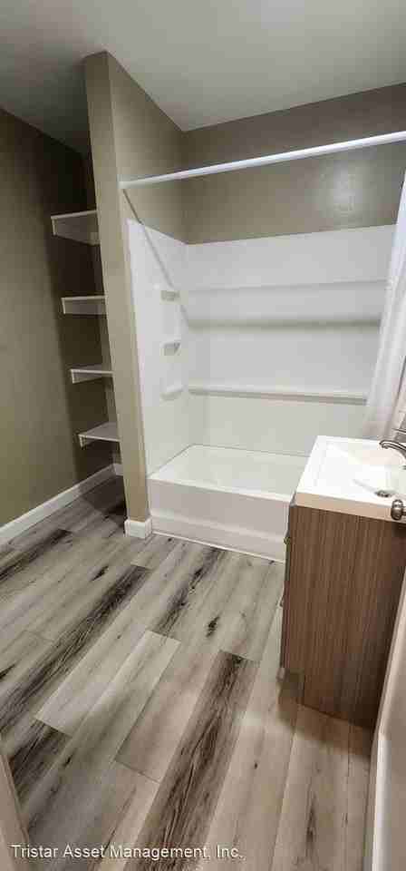 4018-4024 Menlo Avenue - Photo 2 of 9