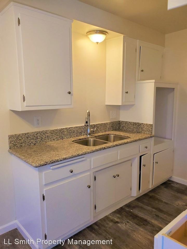 12704 Cedar Ave. - Photo 3 of 9