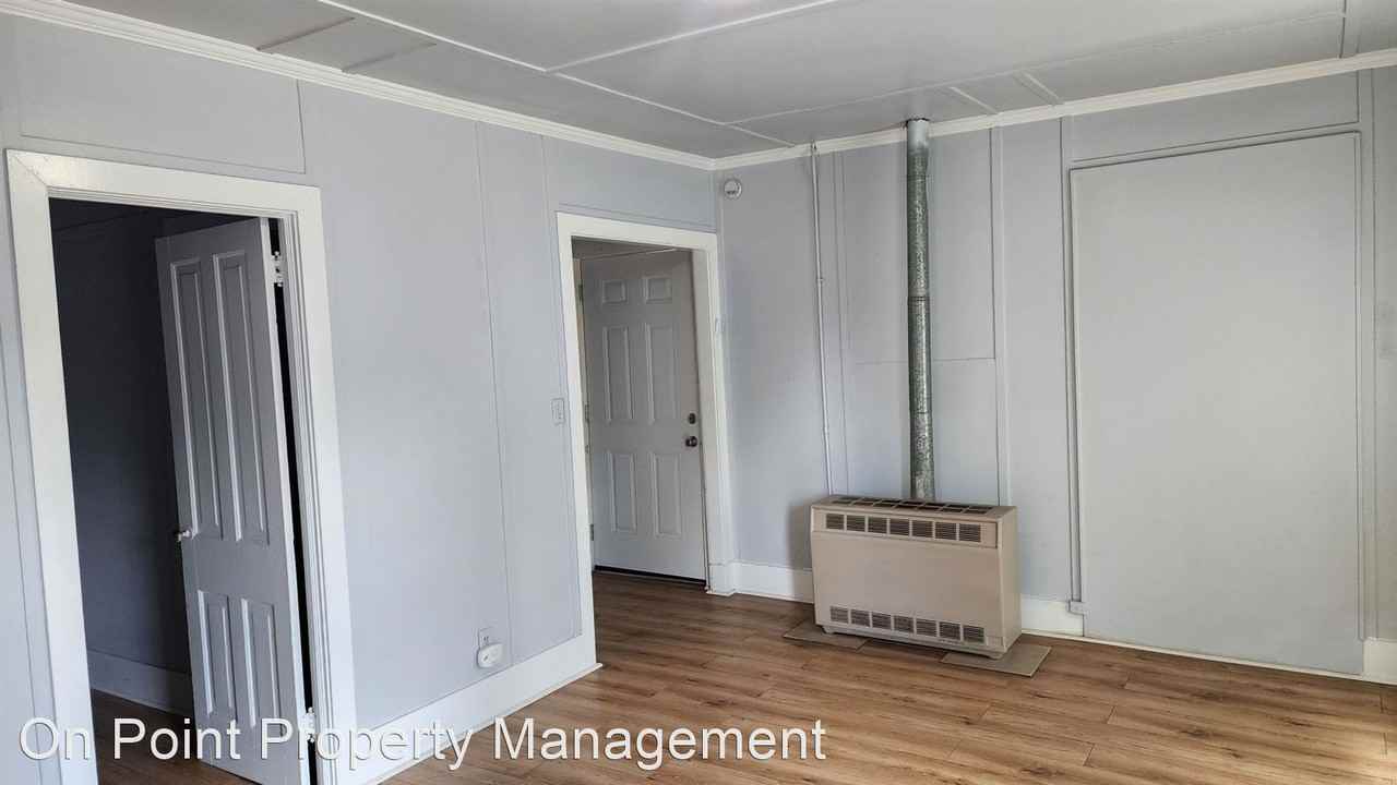 220 West State St./102 N. 2nd St. - Photo 3 of 12