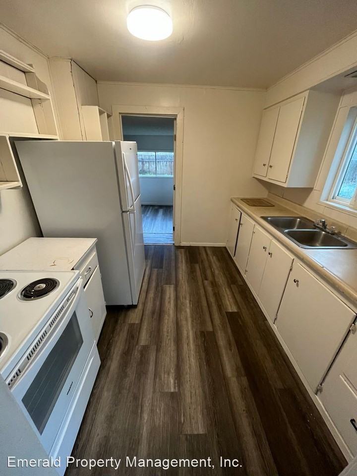 34526 Highway 58 - Photo 3 of 7