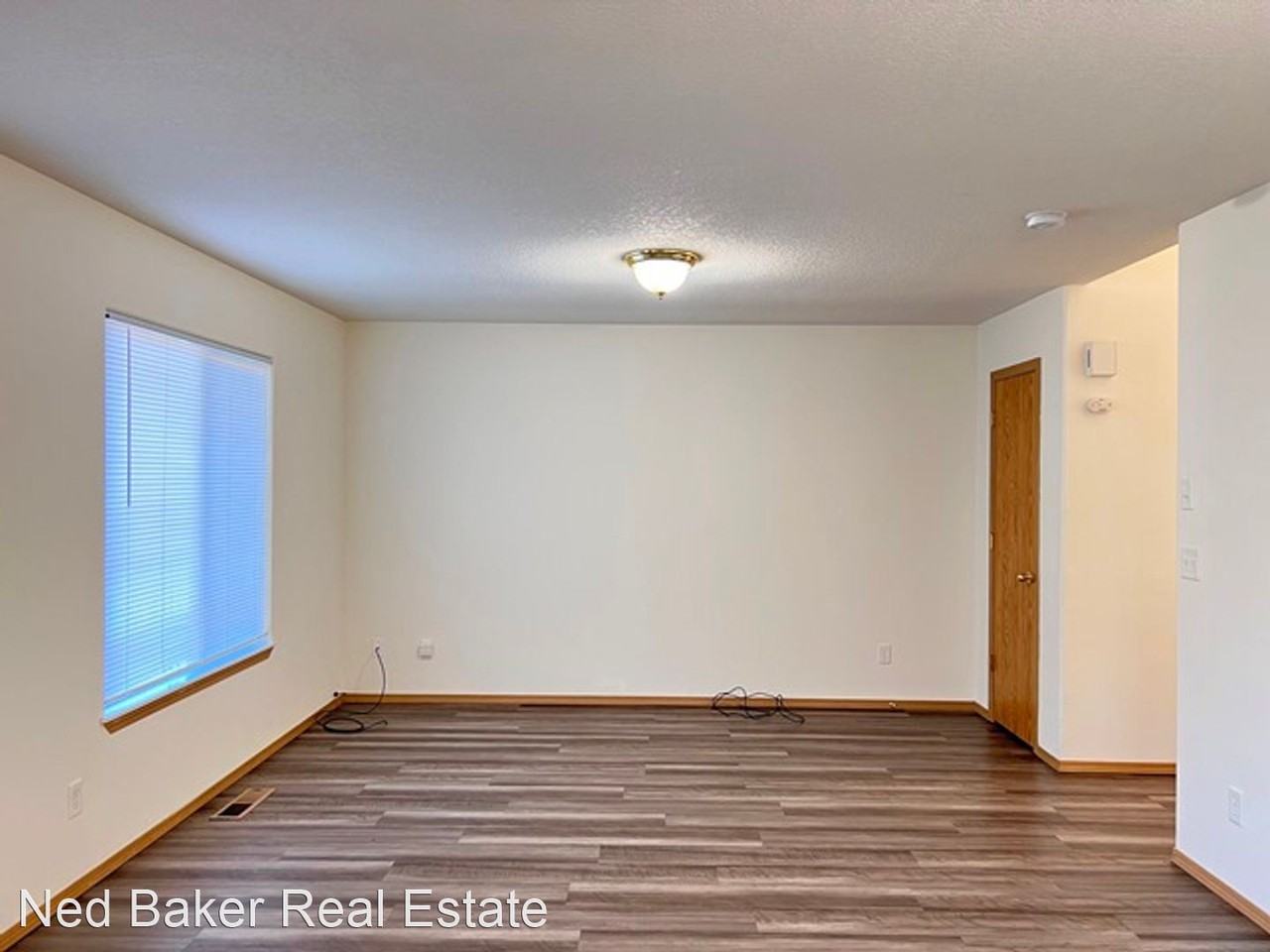 7010 2nd St Se - Photo 2 of 22