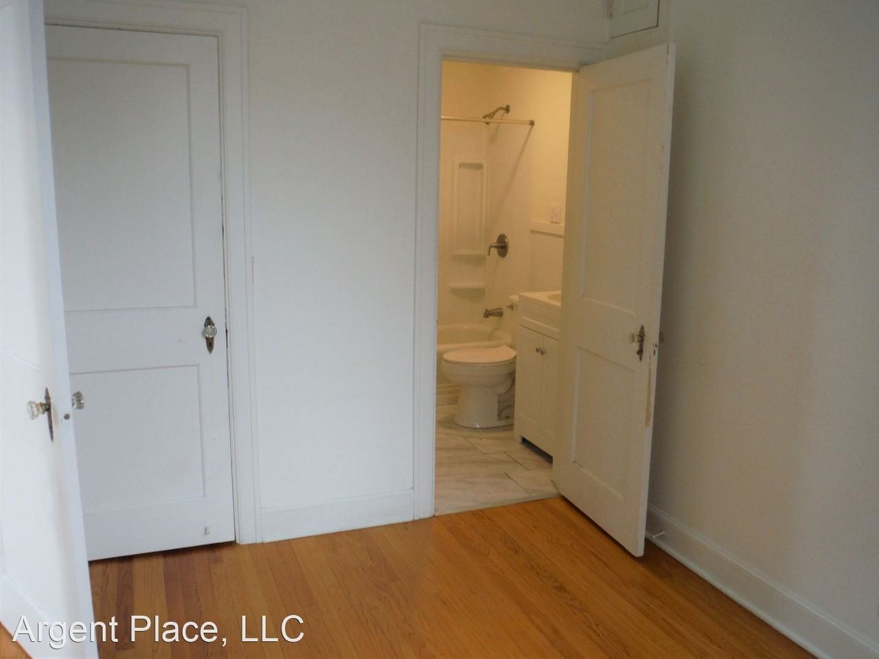 21 1/2 Sherman Ave - Photo 3 of 7