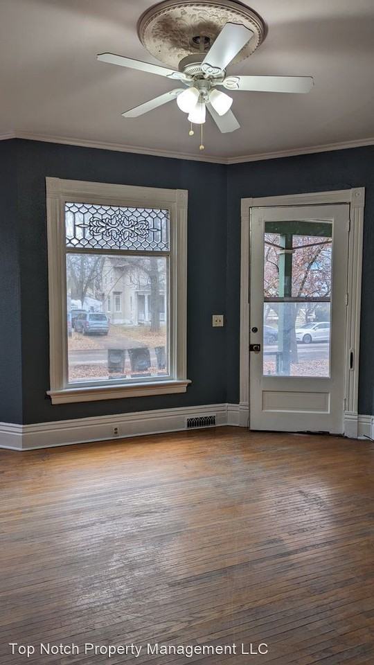 841 19th Street - Photo 2 of 10