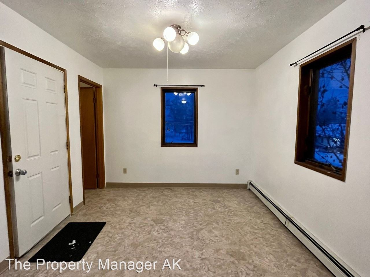1121 20th Ave - Photo 3 of 18
