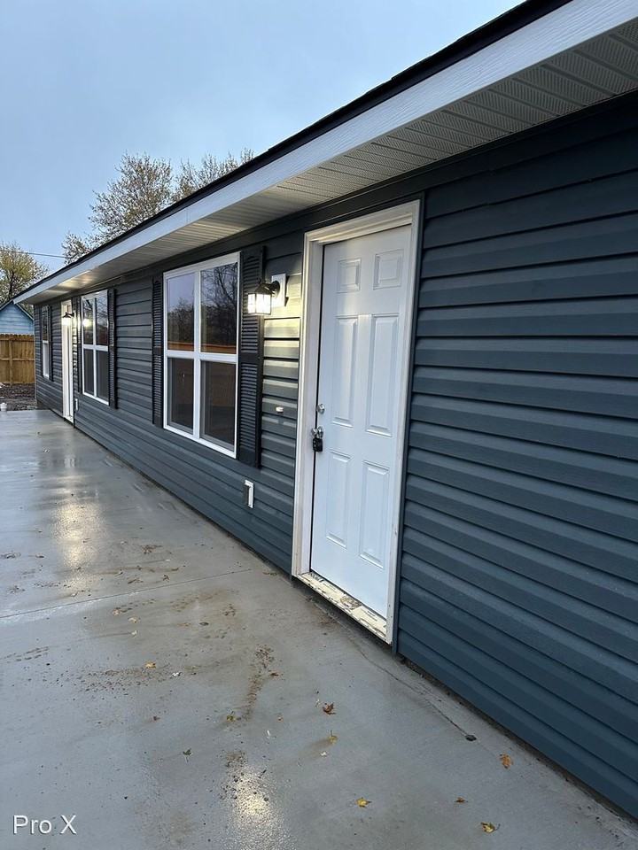 1001 E 5th St. - Photo 2 of 13