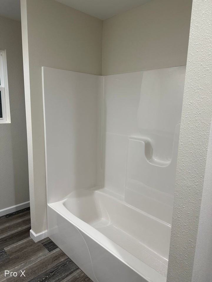 1001 E 5th St. - Photo 3 of 13