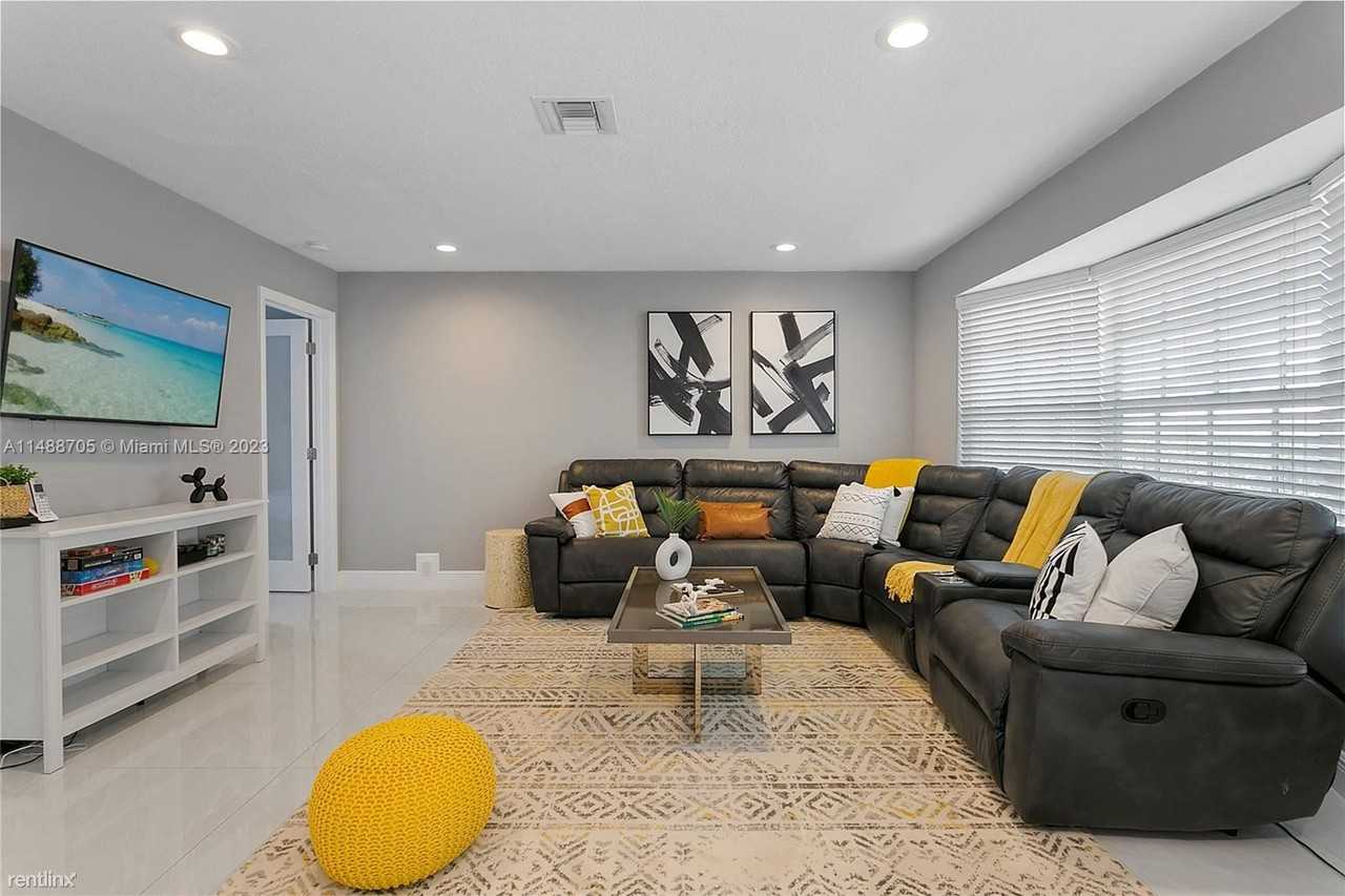 1422 Coolidge St #NONE - Photo 2 of 29