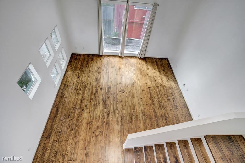 15 N Ennis St - Photo 2 of 8