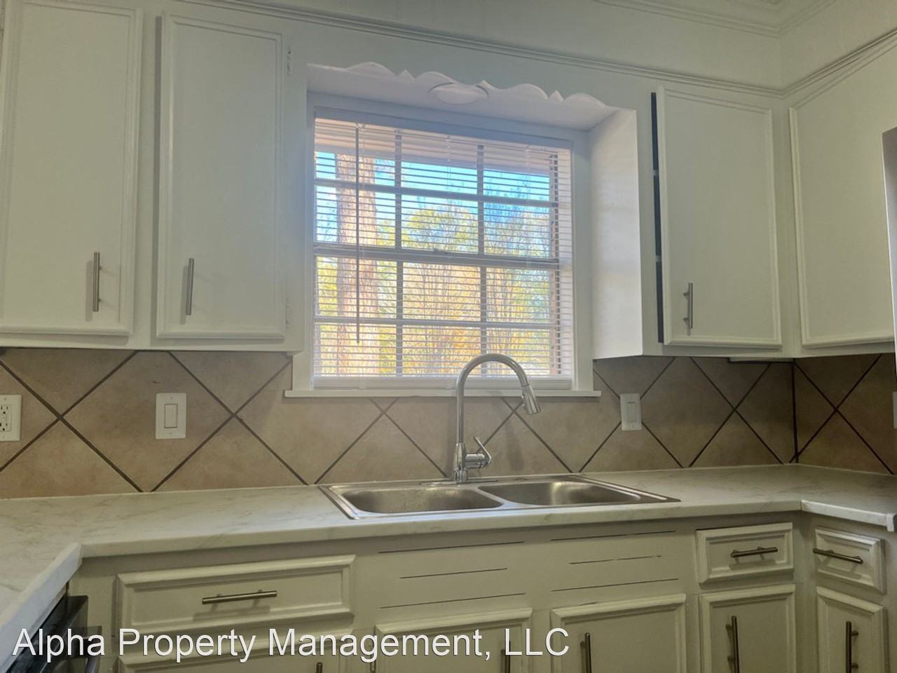 39 Wintergreen Rd - Photo 2 of 36