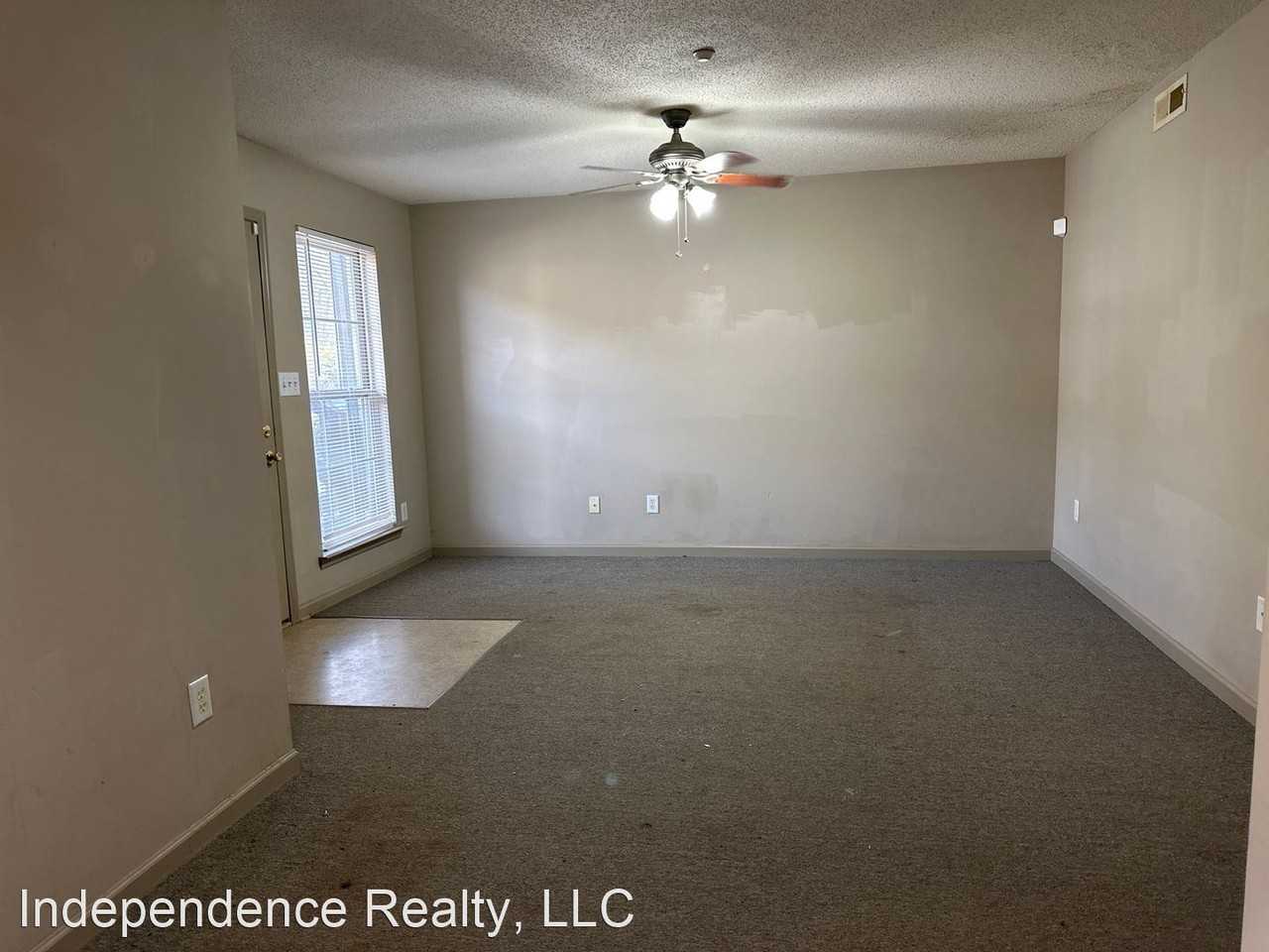 5003 Chancellor Square Apartments 5003 Chancellor Sq Nw, Huntsville