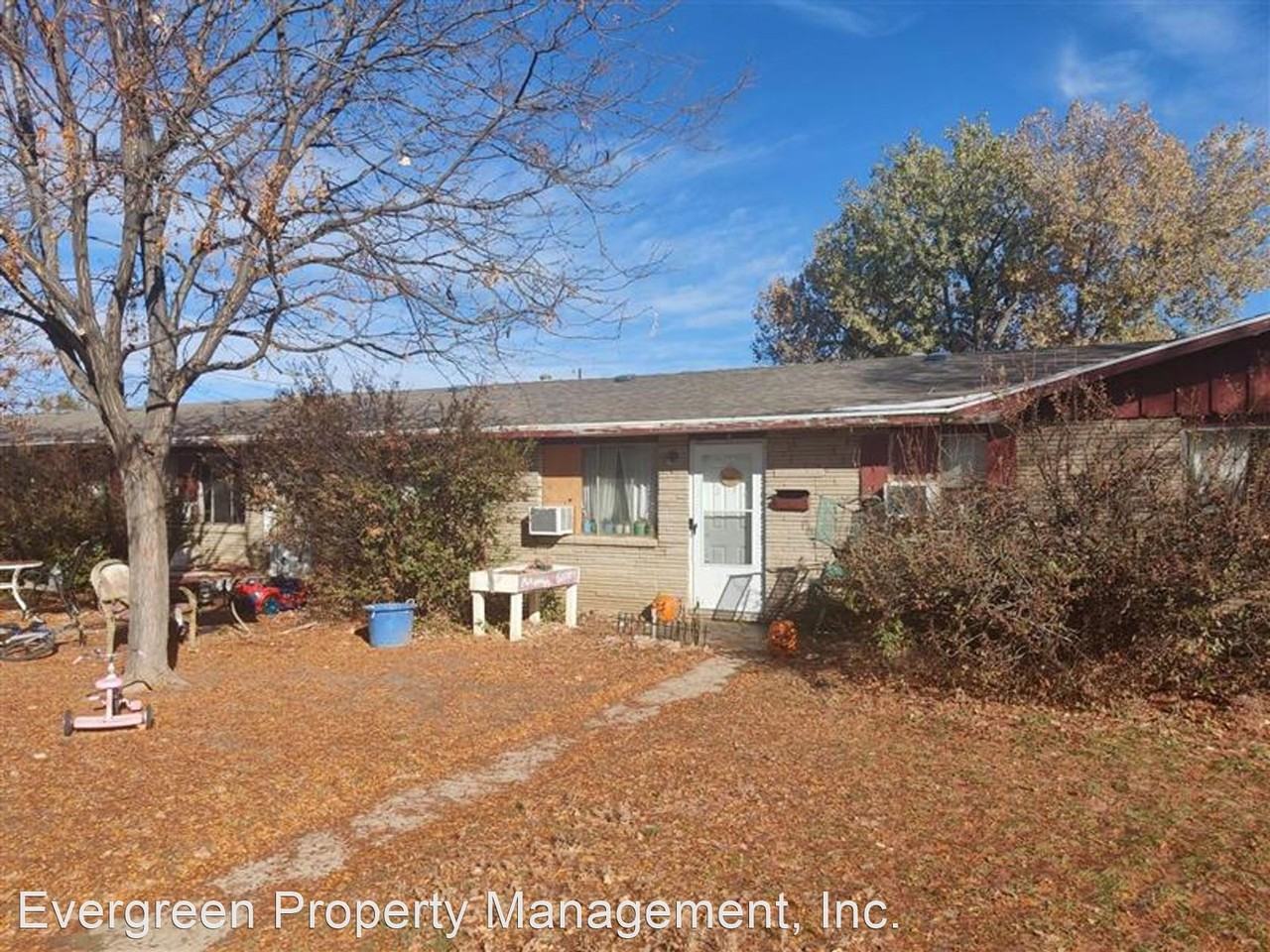 4912 S Iowa Ave - Photo 3 of 4
