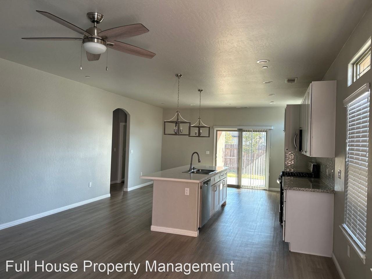 174 Belmont St - Photo 2 of 7