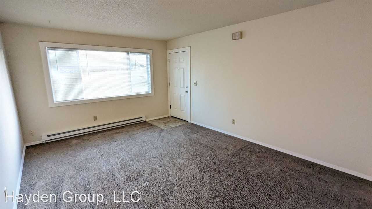 1628 Filbert St - Photo 3 of 11