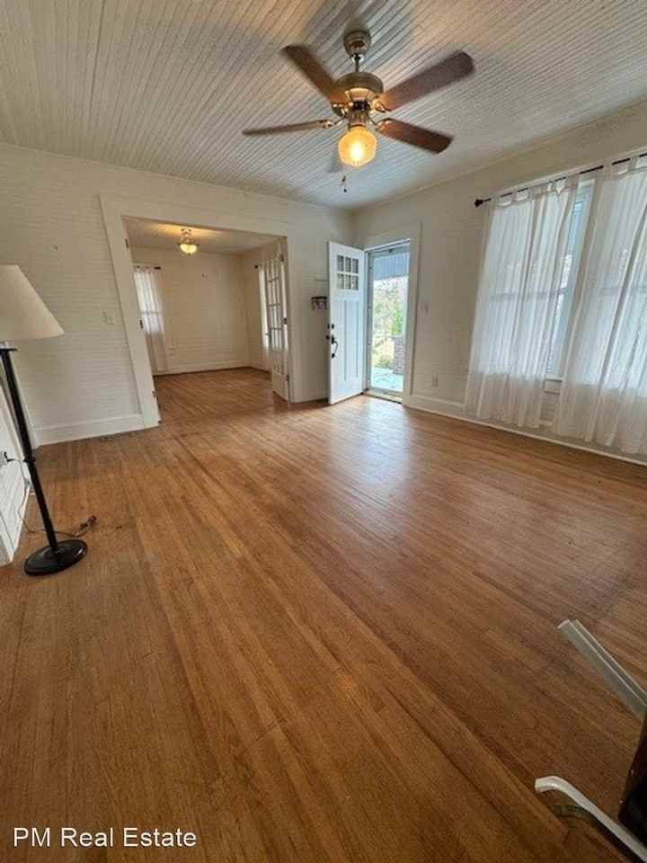 7055 Old 421 Rd - Photo 2 of 28