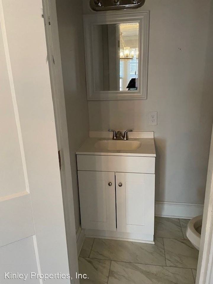 717 Grandin Rd - Photo 3 of 8