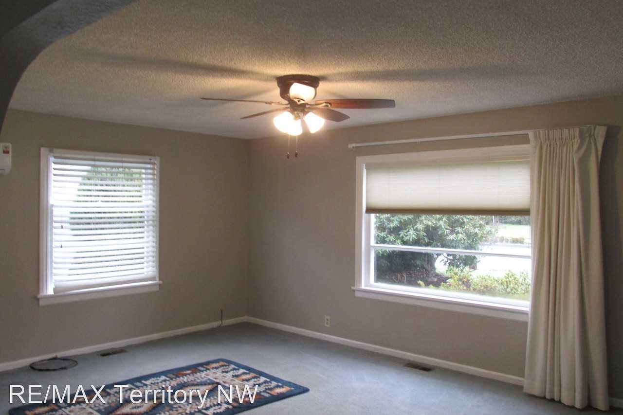 1324 E Fairhaven Ave - Photo 2 of 19