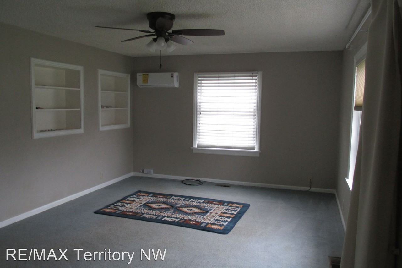 1324 E Fairhaven Ave - Photo 3 of 19