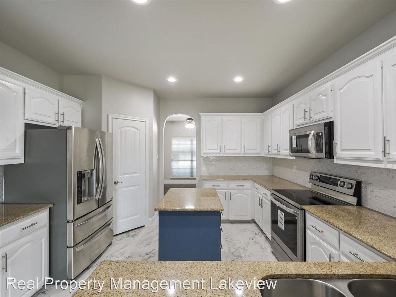 3508 Hornbeam St - Photo 3 of 29