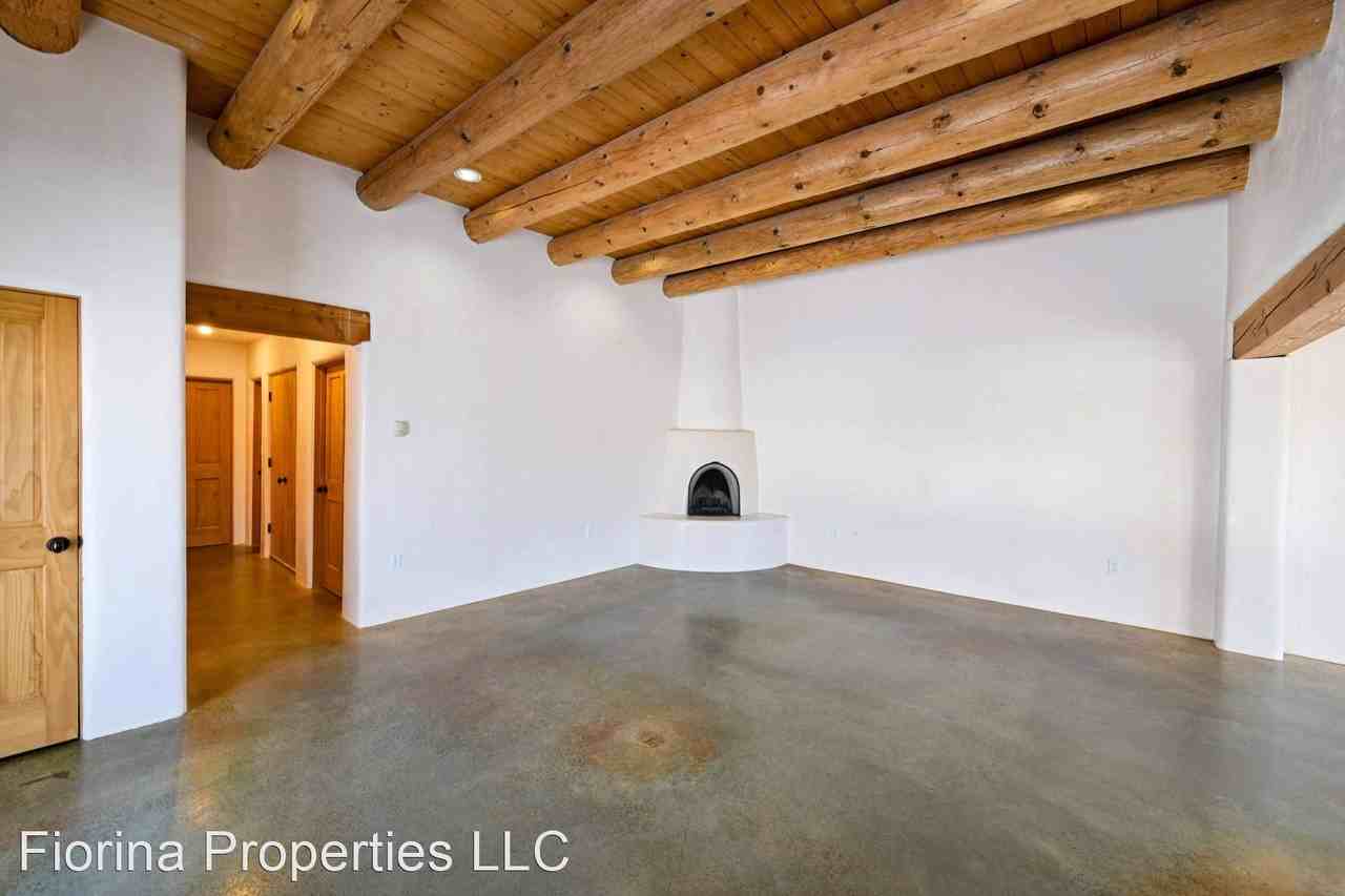 530B Lolita St - Photo 3 of 29