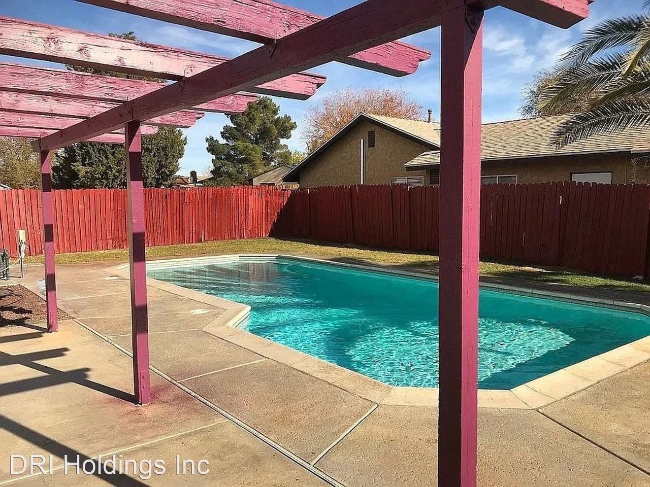 44138 Kirkland Ave - Photo 3 of 4