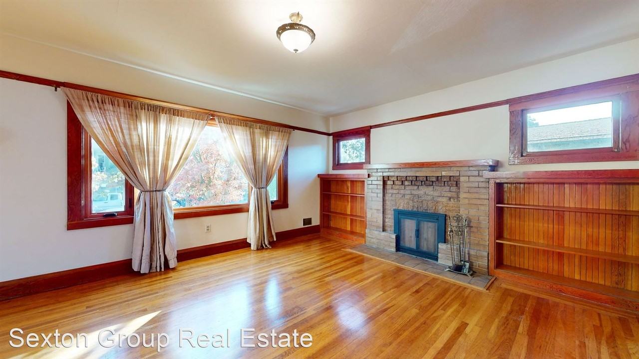 1613 Tyler St - Photo 3 of 27