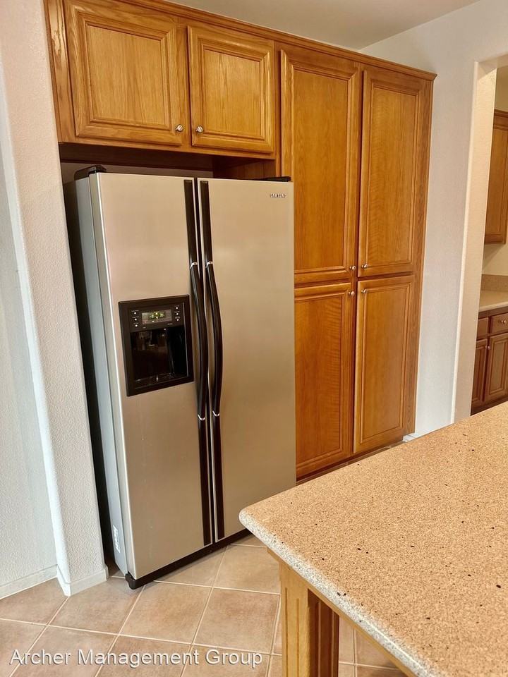 30302 Mayacamas Dr - Photo 3 of 32