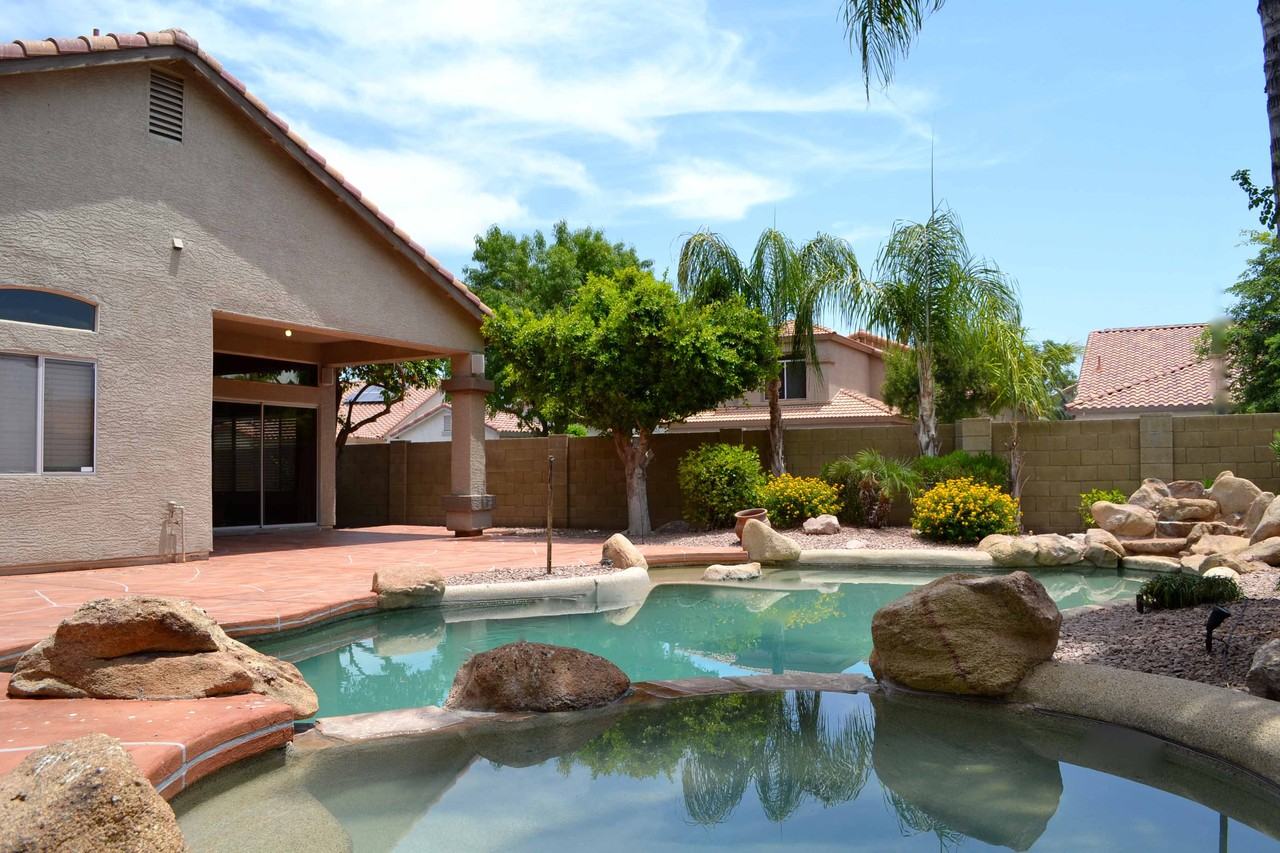 1339 E Linda Ln - Photo 2 of 18