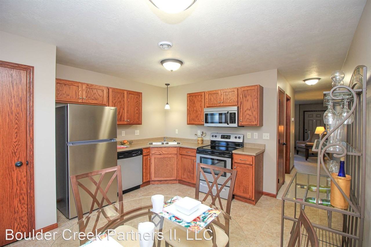 Boulder Creek Townhomes - Photo 2 of 18