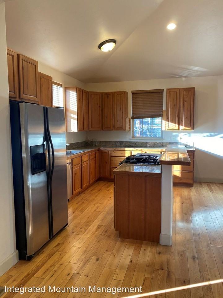 250 Whitehorse Dr - Photo 3 of 11