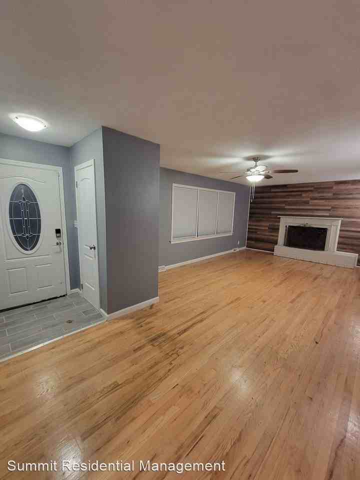 1211 Nashua Rd - Photo 2 of 14