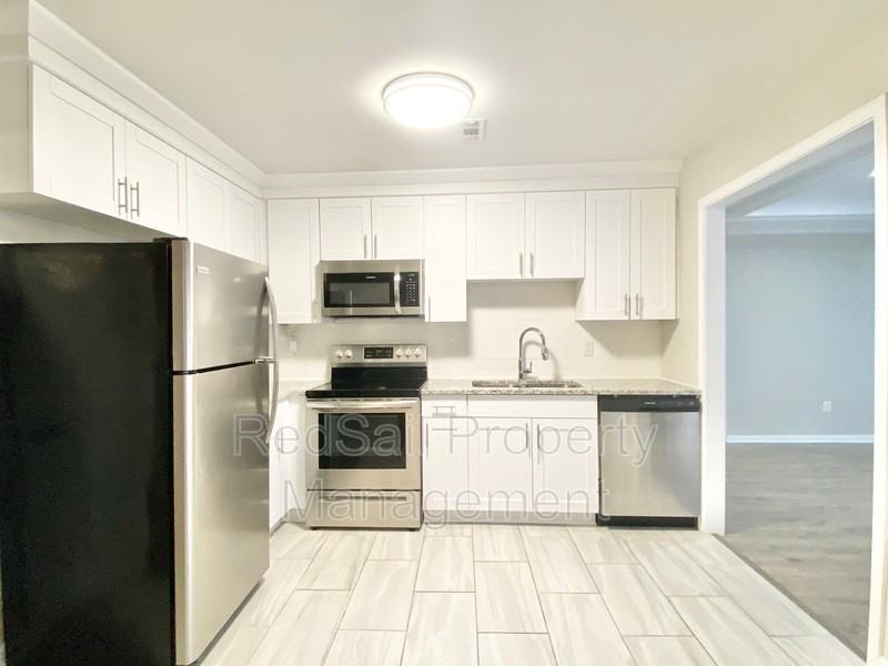 34 Hatteras Lndg - Photo 6 of 24