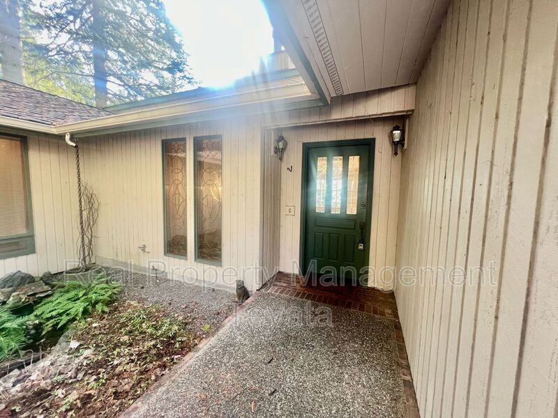 11774 Marine Dr - Photo 2 of 45