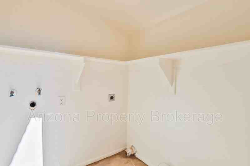 6132 E Greenway St #1 - Photo 4 of 16