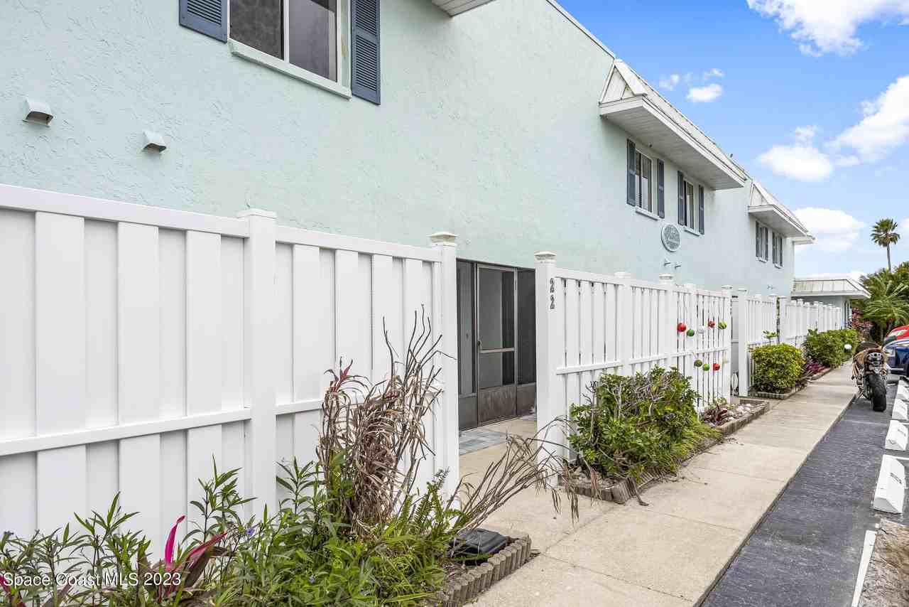 2 Country Club Rd 22, Cocoa Beach, FL 32931 3 Bedroom House for 2,750